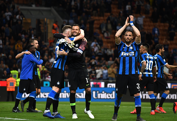 运营6年，闯进乙游老巢的《恋与制作人》日服停更