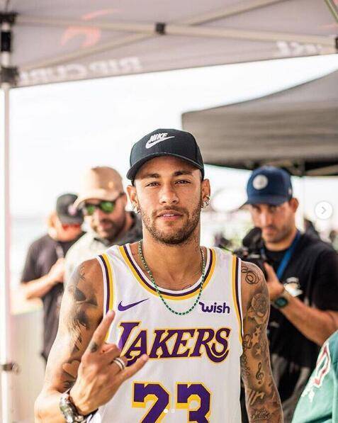 牛津学霸买下儿时主队，让它成为英超黑马