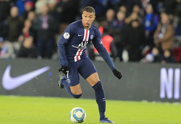 湖人爆发内讧！东契奇把话挑明，球迷：就差点詹姆斯的名字了