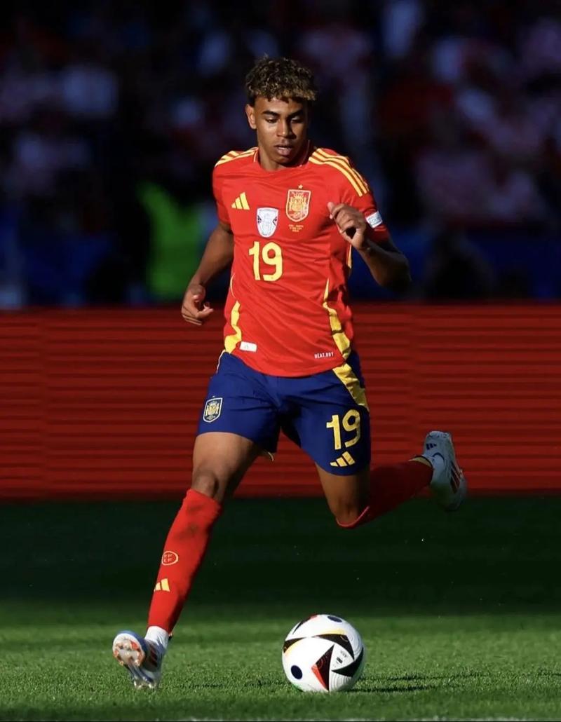 夜间正能量：游戏背后的秘密与创意，让我们的夜生活更加丰富