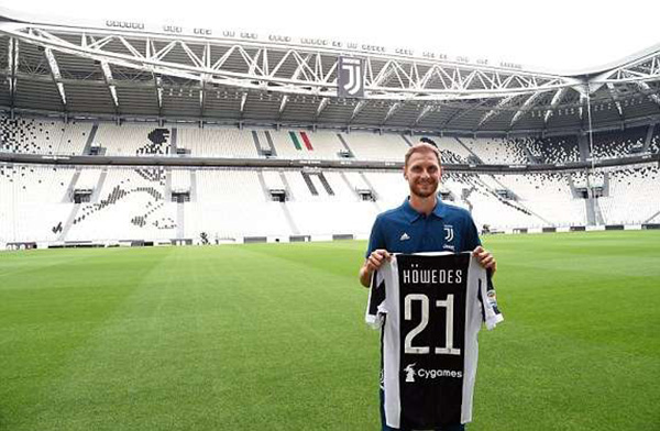 曾凡博 从巅峰到低谷 赢得球迷认可仍需漫长磨砺