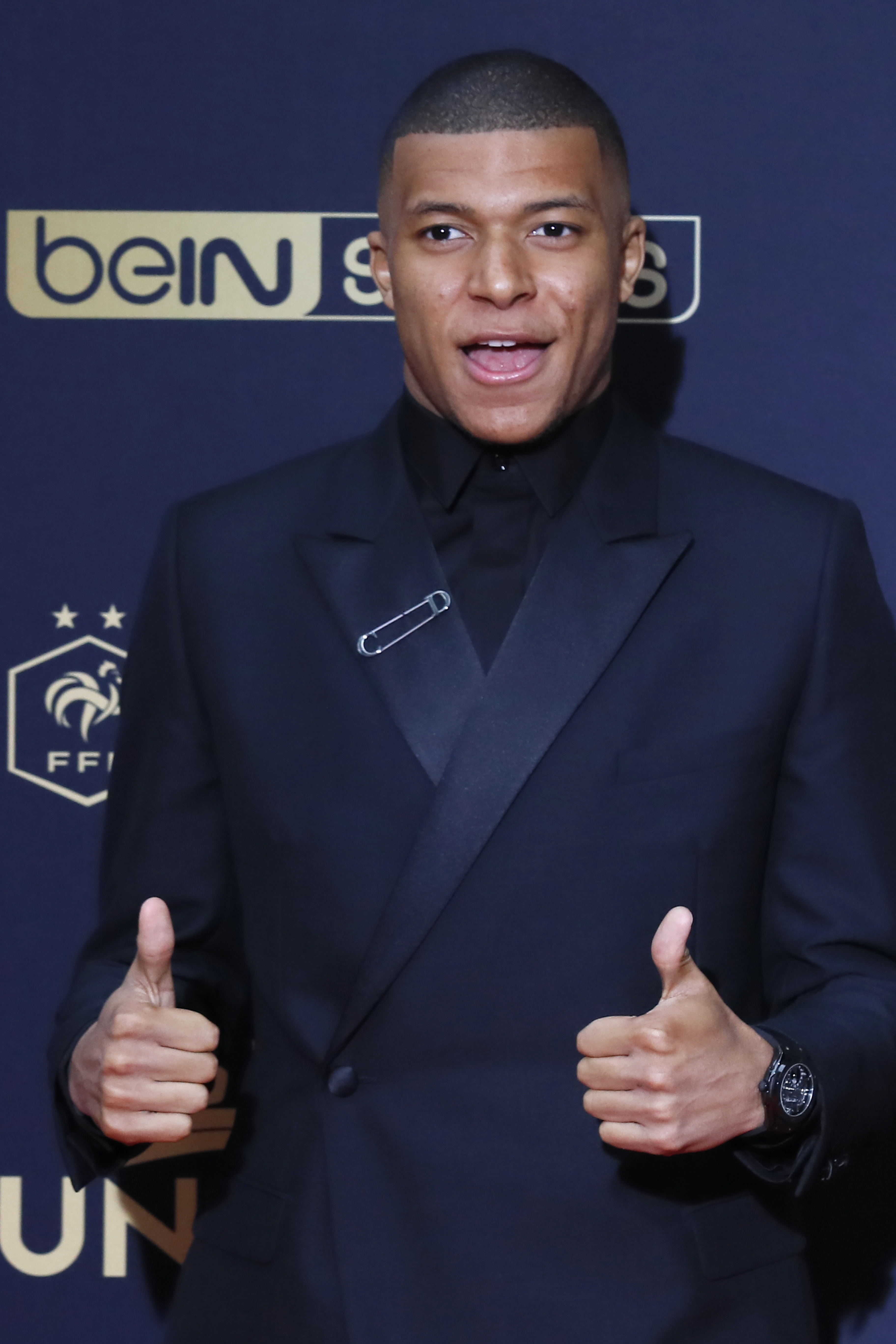 平紫百合！阿莱格里：我们再次犯错 还需要大约36分来争欧冠资格