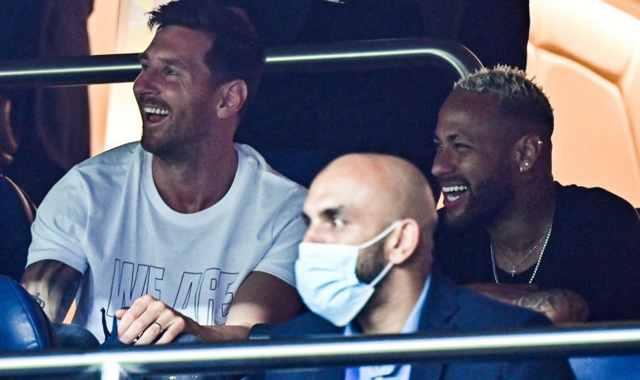 状元打野离开JDG后，终于享受到“太子”给不了的福利，晋级S组只差一步！